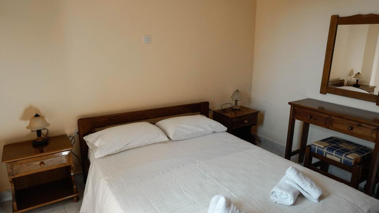 Soula Rooms Kini Exteriör bild