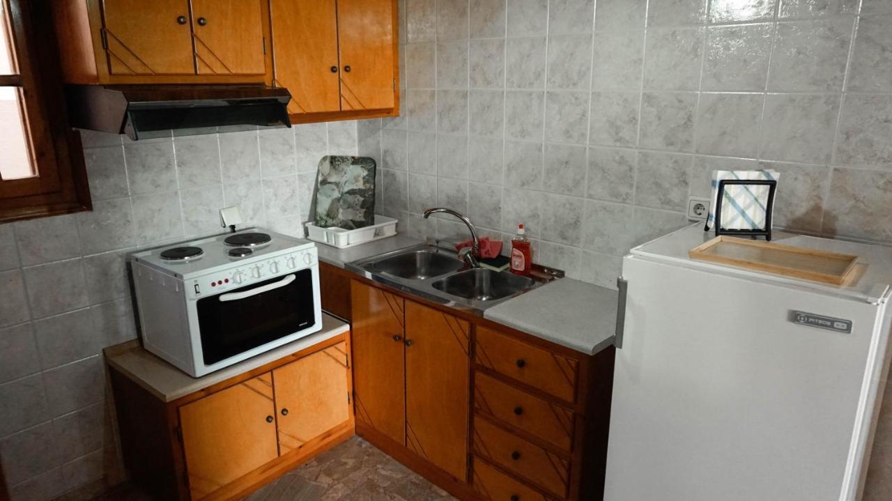 Soula Rooms Kini Exteriör bild