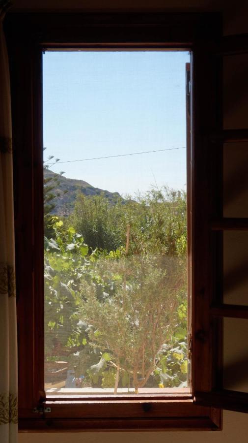 Soula Rooms Kini Exteriör bild